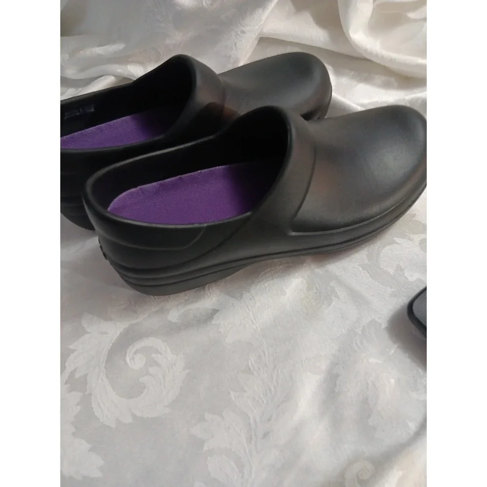 CROCS product pair